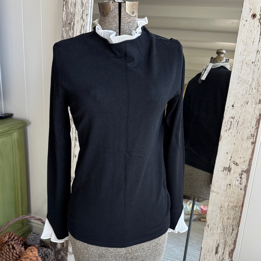 Milano Black and White Textured Top New with tags